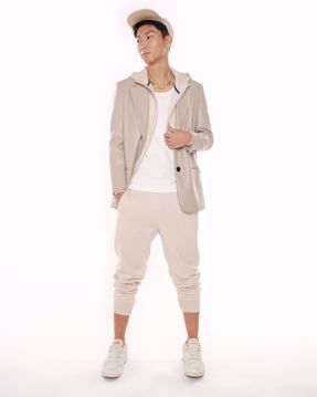 Imagem de BLAZER DE COURO BEGE ZARA