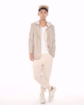 Imagem de BLAZER DE COURO BEGE ZARA