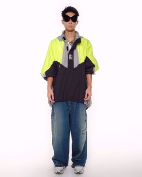Imagem de CORTA VENTO DE NYLONF BALENCIAGA