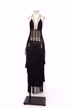 Imagem de VESTIDO LONGO DE CROCHÊ PRETO COM FRANJAS