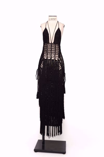Imagem de VESTIDO LONGO DE CROCHÊ PRETO COM FRANJAS