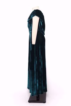Imagem de VESTIDO LONGO DE VELUDO VERDE FERNANDA YAMAMOTO