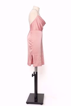 Imagem de VESTIDO MIDI CETIM ROSA ALÇA STRAS GOLA CAIDA
