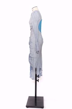 Imagem de VESTIDO ASSIMETRICO FRANZIDO LATERAL COM CIRCULO NAS COSTAS