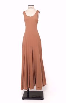 Imagem de VESTIDO LONGO MARROM SEM MANGA ESVOAÇANTE