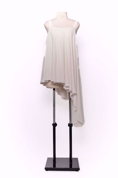 Imagem de VESTIDO ASSIMETRICO SEDA BRANCO OFF WHITE FLUIDO
